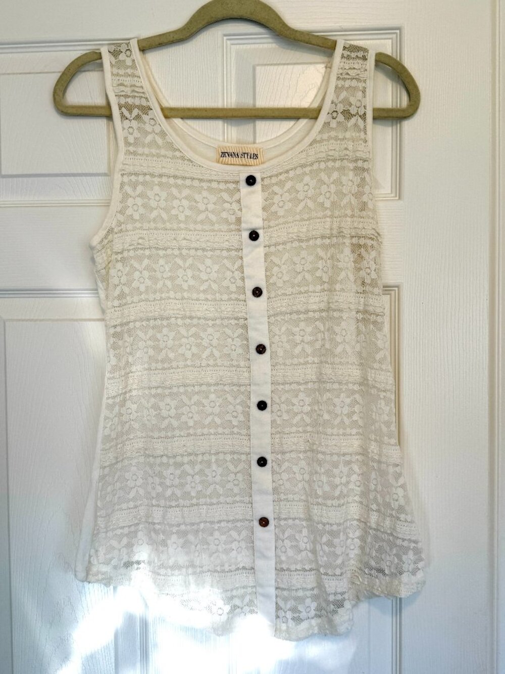 Zenana Ivory Floral Lace Front Button Placket Boho Tank Top Size M
